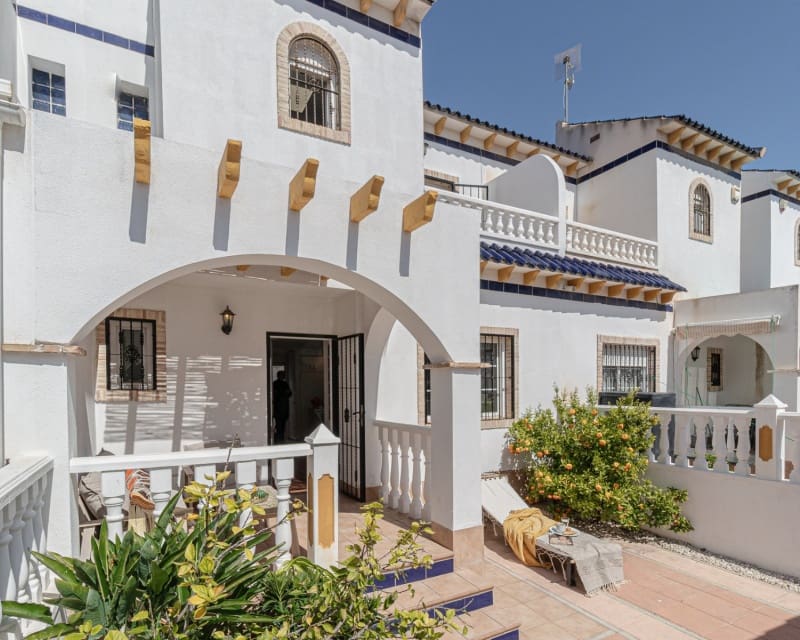 3 sovrum Hus till salu i Playa Flamenca med pool - 245 000 € (Ref: 9926396)