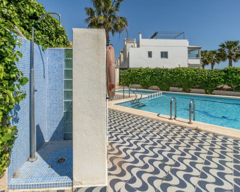 3 sovrum Hus till salu i Playa Flamenca med pool - 245 000 € (Ref: 9926396)