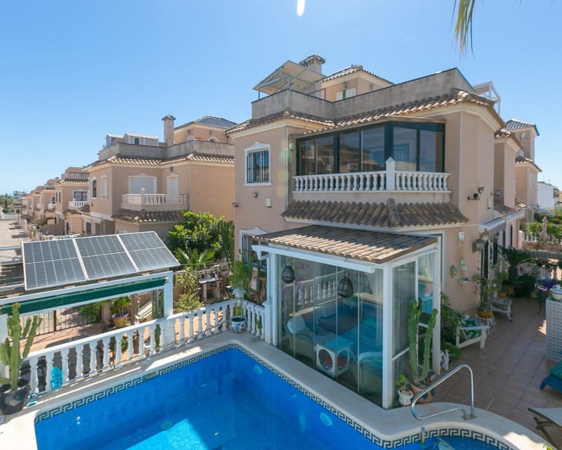 2 soverom Hus til salgs i Cabo Roig med svømmebasseng - € 289 000 (Ref: 9926397)