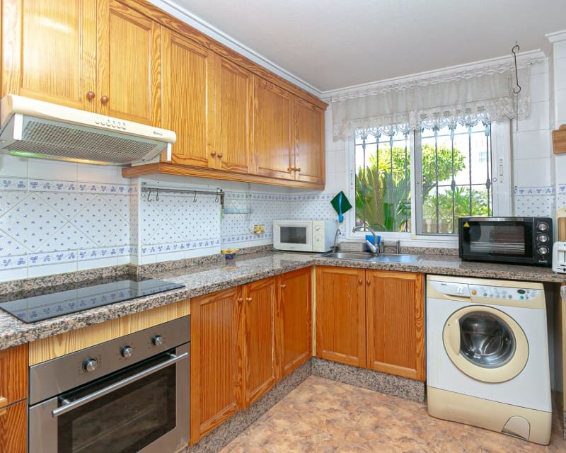 2 soverom Hus til salgs i Cabo Roig med svømmebasseng - € 289 000 (Ref: 9926397)