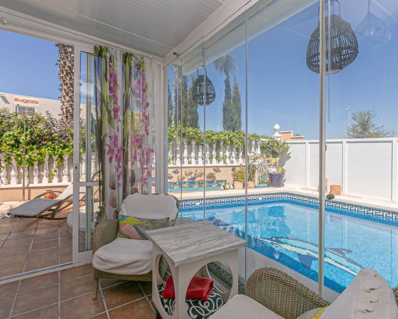 2 soverom Hus til salgs i Cabo Roig med svømmebasseng - € 289 000 (Ref: 9926397)