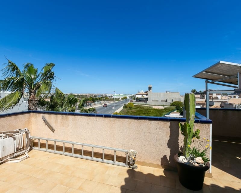 2 soverom Hus til salgs i Cabo Roig med svømmebasseng - € 289 000 (Ref: 9926397)