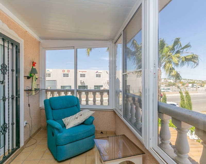 2 soverom Hus til salgs i Cabo Roig med svømmebasseng - € 289 000 (Ref: 9926397)
