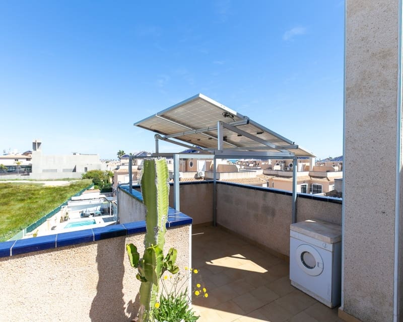 2 soverom Hus til salgs i Cabo Roig med svømmebasseng - € 289 000 (Ref: 9926397)