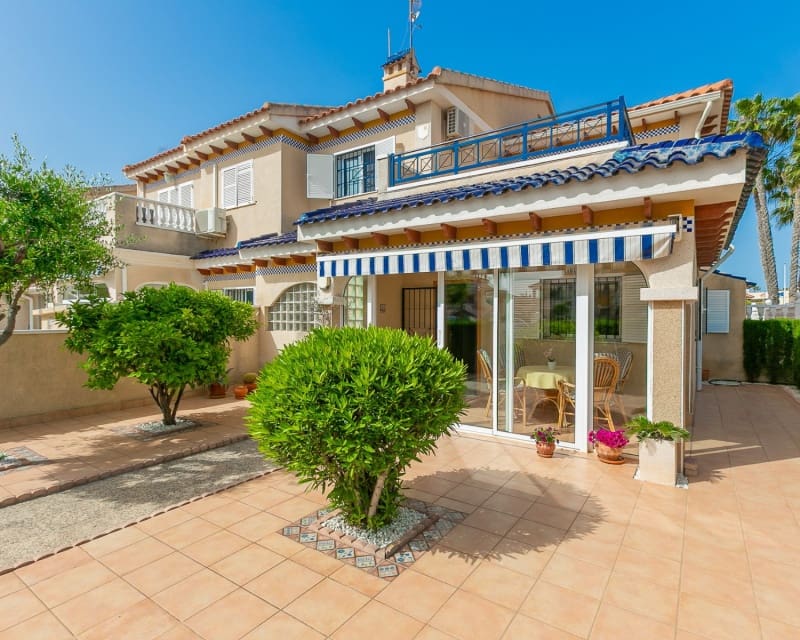 2 sovrum Villa till salu i Playa Flamenca med pool garage - 270 000 € (Ref: 9926398)