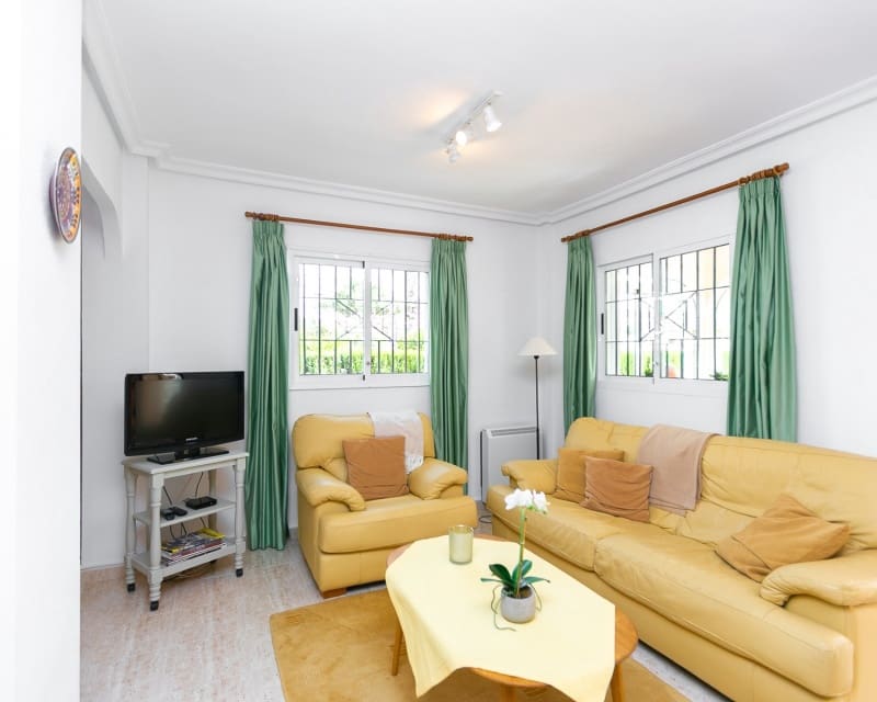 2 sovrum Villa till salu i Playa Flamenca med pool garage - 270 000 € (Ref: 9926398)