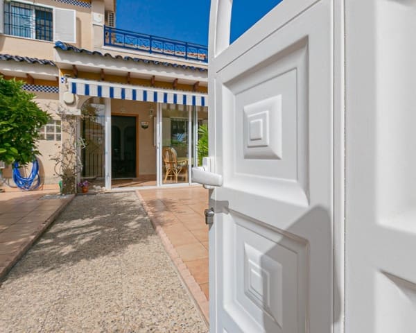 2 sovrum Villa till salu i Playa Flamenca, Orihuela med pool garage - 270 000 € (Ref: 9926398)