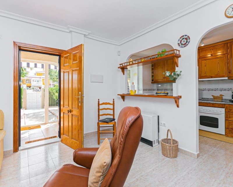 2 sovrum Villa till salu i Playa Flamenca med pool garage - 270 000 € (Ref: 9926398)