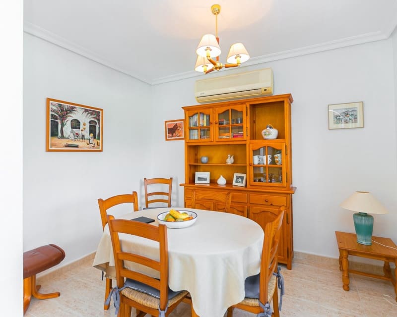 2 sovrum Villa till salu i Playa Flamenca med pool garage - 270 000 € (Ref: 9926398)