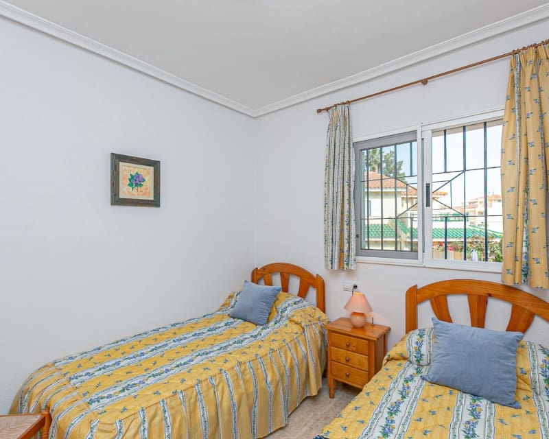 2 sovrum Villa till salu i Playa Flamenca med pool garage - 270 000 € (Ref: 9926398)