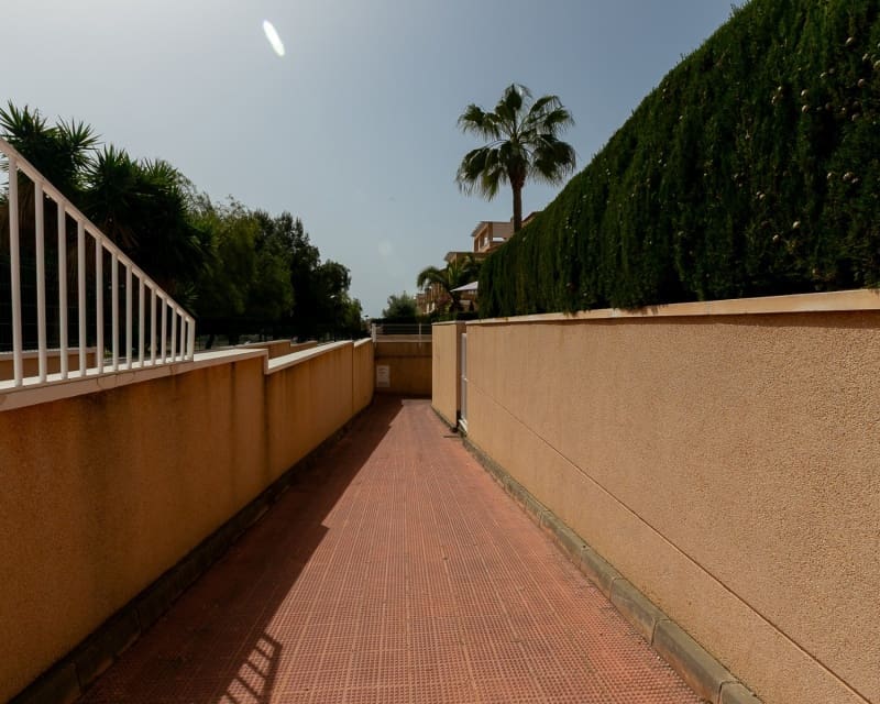 2 sovrum Villa till salu i Playa Flamenca med pool garage - 270 000 € (Ref: 9926398)