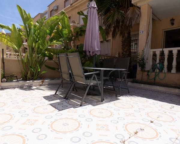 3 sovrum Hus till salu i Playa Flamenca, Orihuela med pool - 195 000 € (Ref: 9926399)