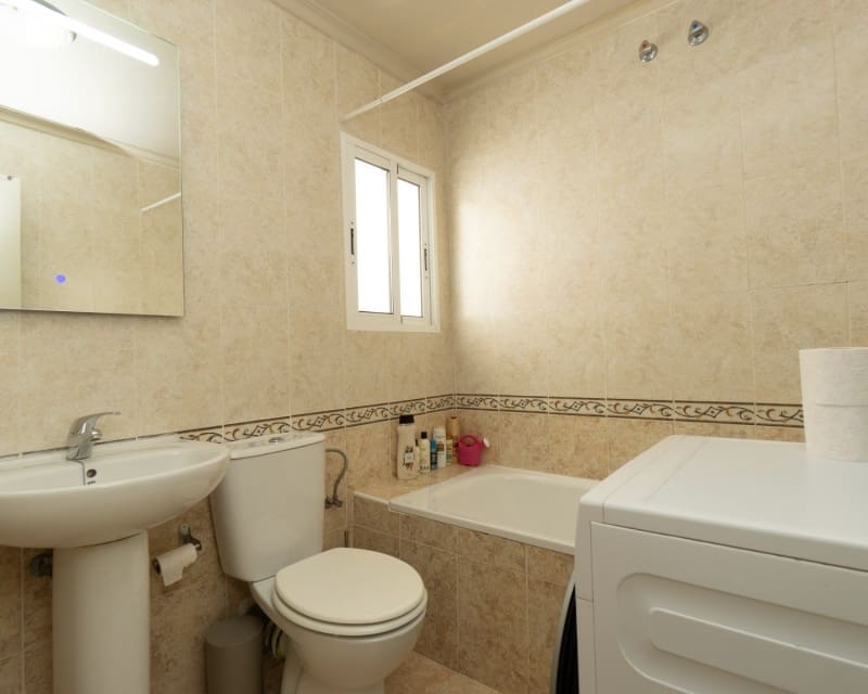 3 sovrum Hus till salu i Playa Flamenca med pool - 195 000 € (Ref: 9926399)