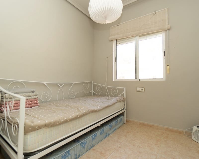 3 sovrum Hus till salu i Playa Flamenca med pool - 195 000 € (Ref: 9926399)