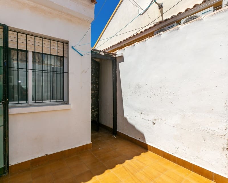 2 soveværelse Byhus til salg i La Zenia med swimmingpool - € 235.000 (Ref: 9926400)
