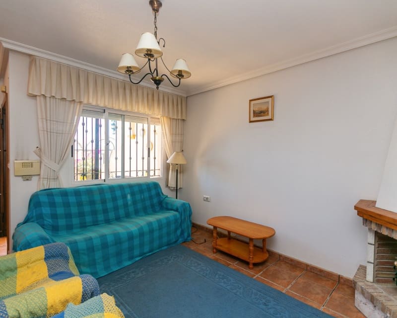 2 soveværelse Byhus til salg i La Zenia med swimmingpool - € 235.000 (Ref: 9926400)