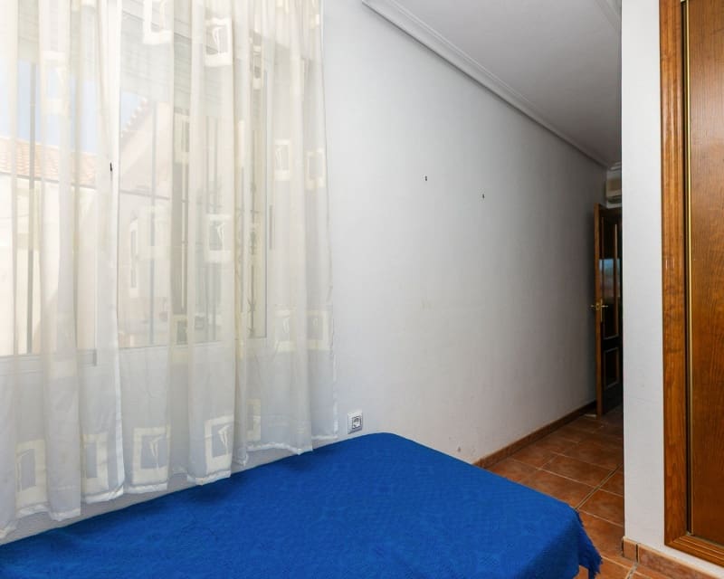 2 soveværelse Byhus til salg i La Zenia med swimmingpool - € 235.000 (Ref: 9926400)