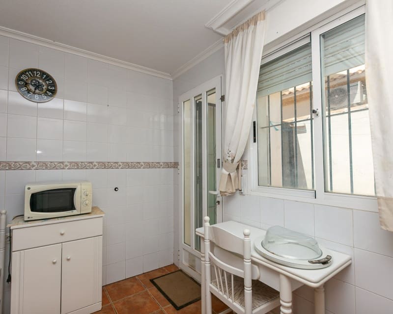 2 soveværelse Byhus til salg i La Zenia med swimmingpool - € 235.000 (Ref: 9926400)