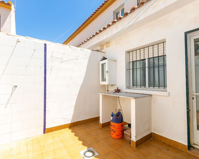 2 soveværelse Byhus til salg i La Zenia med swimmingpool - € 235.000 (Ref: 9926400)