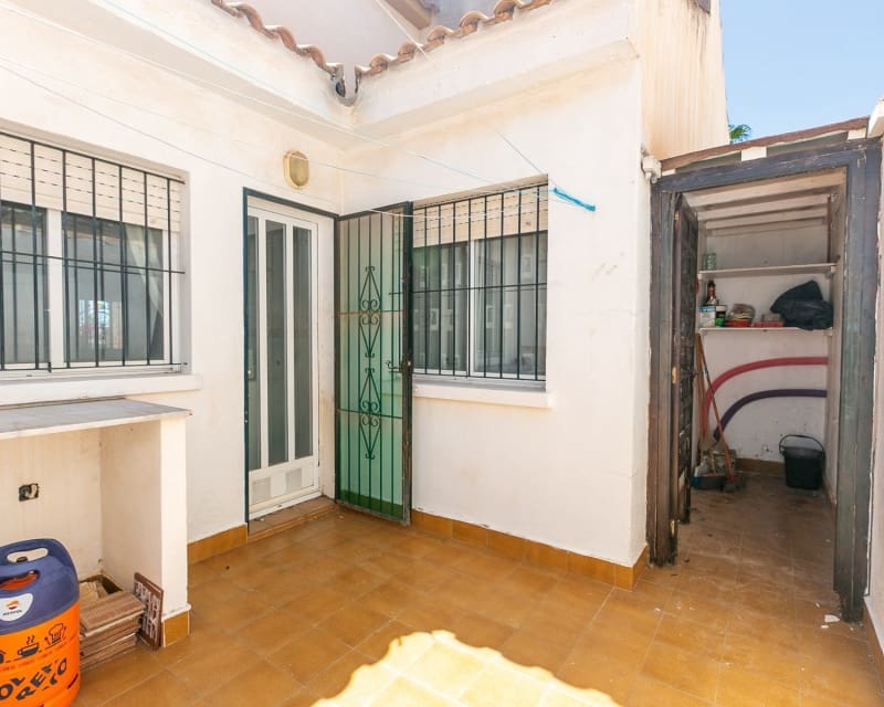 2 soveværelse Byhus til salg i La Zenia med swimmingpool - € 235.000 (Ref: 9926400)