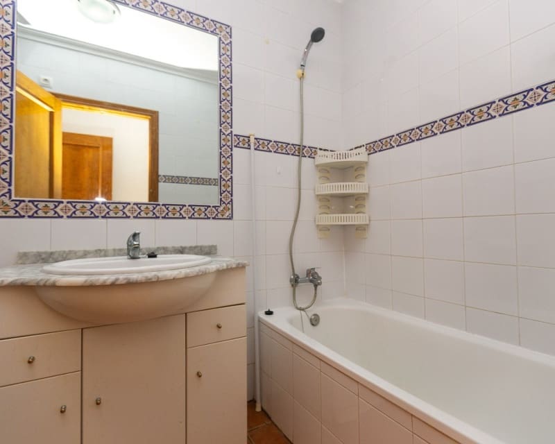 2 soveværelse Byhus til salg i La Zenia med swimmingpool - € 235.000 (Ref: 9926400)