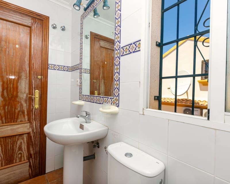 2 soveværelse Byhus til salg i La Zenia med swimmingpool - € 235.000 (Ref: 9926400)