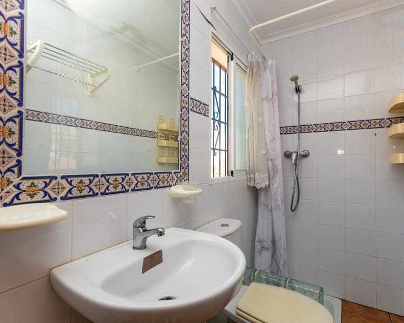 2 soveværelse Byhus til salg i La Zenia med swimmingpool - € 235.000 (Ref: 9926400)