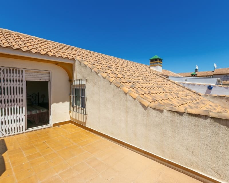 2 soveværelse Byhus til salg i La Zenia med swimmingpool - € 235.000 (Ref: 9926400)