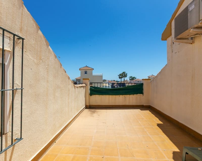 2 soveværelse Byhus til salg i La Zenia med swimmingpool - € 235.000 (Ref: 9926400)