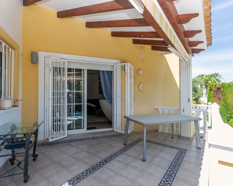 3 soverom Villa til salgs i Villamartin med svømmebasseng garasje - € 530 000 (Ref: 9926401)