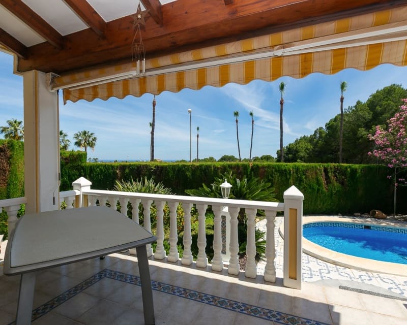 3 soverom Villa til salgs i Villamartin med svømmebasseng garasje - € 530 000 (Ref: 9926401)