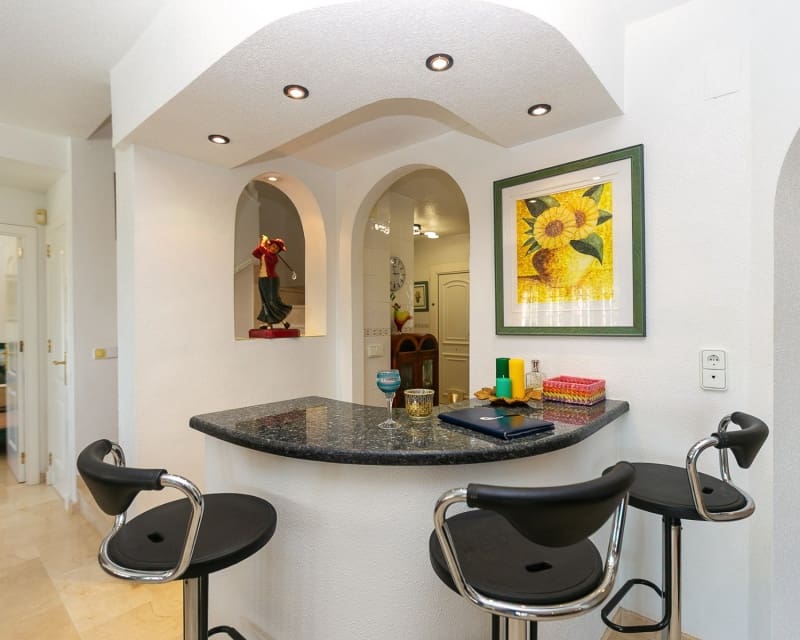 3 soverom Villa til salgs i Villamartin med svømmebasseng garasje - € 530 000 (Ref: 9926401)