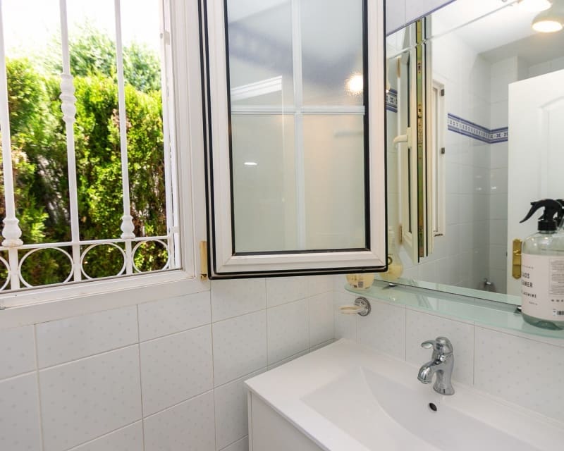 3 soverom Villa til salgs i Villamartin med svømmebasseng garasje - € 530 000 (Ref: 9926401)