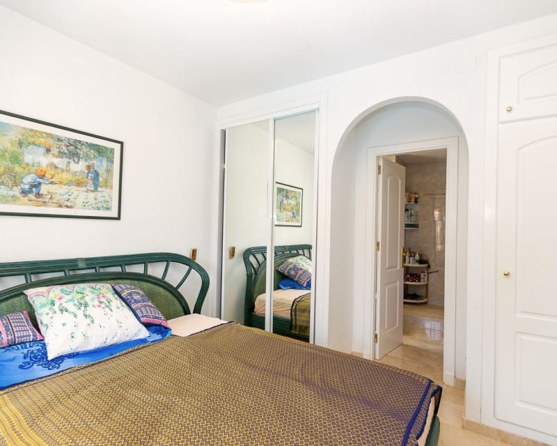 3 soverom Villa til salgs i Villamartin med svømmebasseng garasje - € 530 000 (Ref: 9926401)