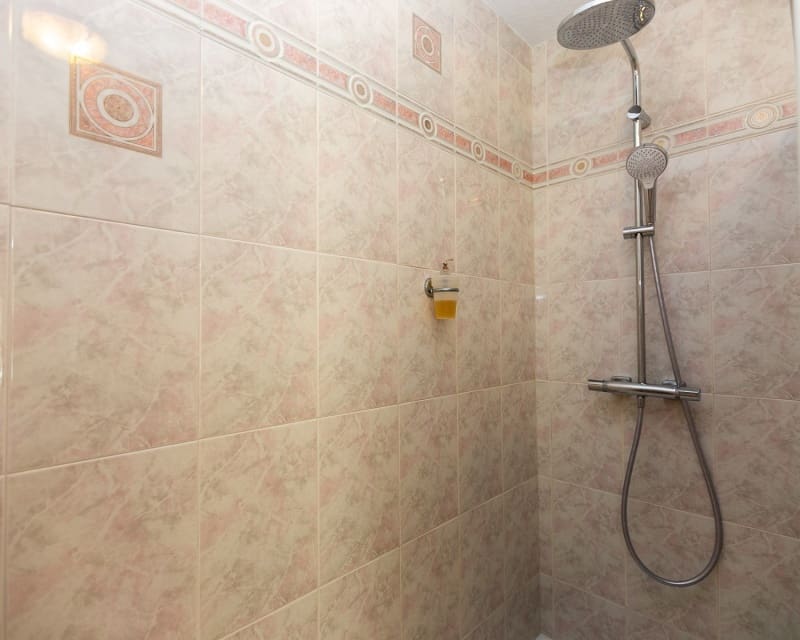 3 soverom Villa til salgs i Villamartin med svømmebasseng garasje - € 530 000 (Ref: 9926401)