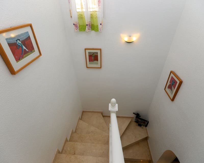 3 soverom Villa til salgs i Villamartin med svømmebasseng garasje - € 530 000 (Ref: 9926401)