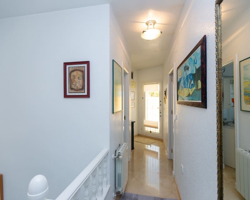 3 soverom Villa til salgs i Villamartin med svømmebasseng garasje - € 530 000 (Ref: 9926401)