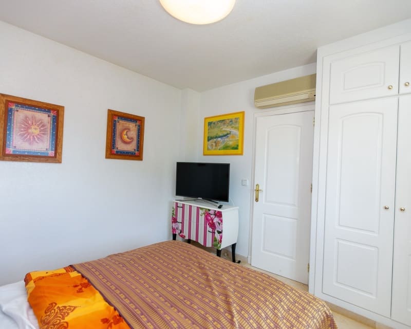3 soverom Villa til salgs i Villamartin med svømmebasseng garasje - € 530 000 (Ref: 9926401)