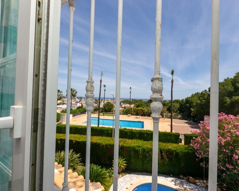 3 soverom Villa til salgs i Villamartin med svømmebasseng garasje - € 530 000 (Ref: 9926401)
