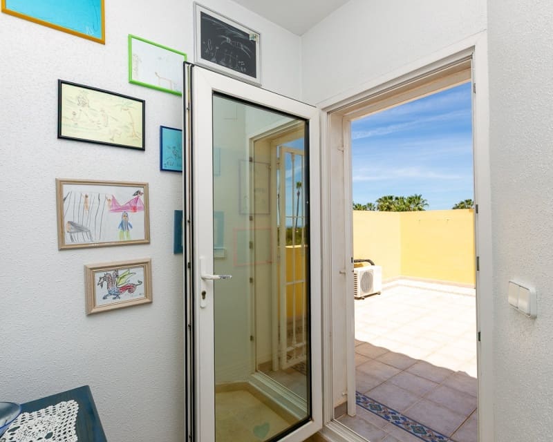3 soverom Villa til salgs i Villamartin med svømmebasseng garasje - € 530 000 (Ref: 9926401)
