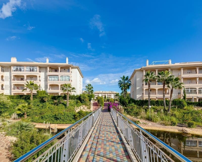 2 sovrum Lägenhet till salu i Playa Flamenca med pool - 218 000 € (Ref: 9926402)