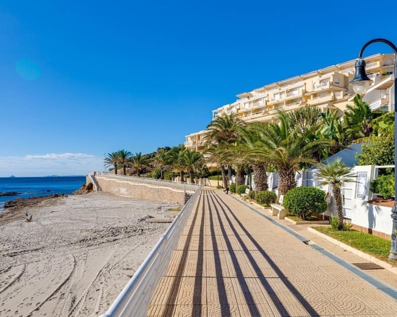 2 sovrum Lägenhet till salu i Playa Flamenca med pool - 218 000 € (Ref: 9926402)