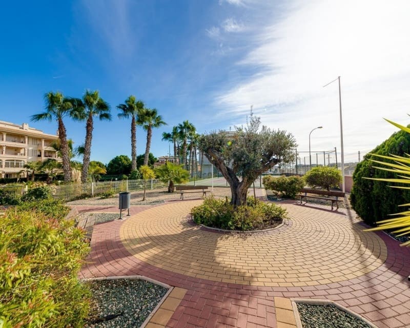 2 sovrum Lägenhet till salu i Playa Flamenca med pool - 218 000 € (Ref: 9926402)
