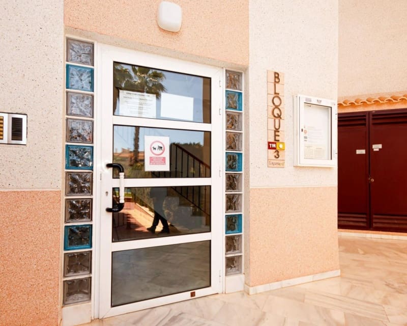 2 sovrum Lägenhet till salu i Playa Flamenca med pool - 218 000 € (Ref: 9926402)