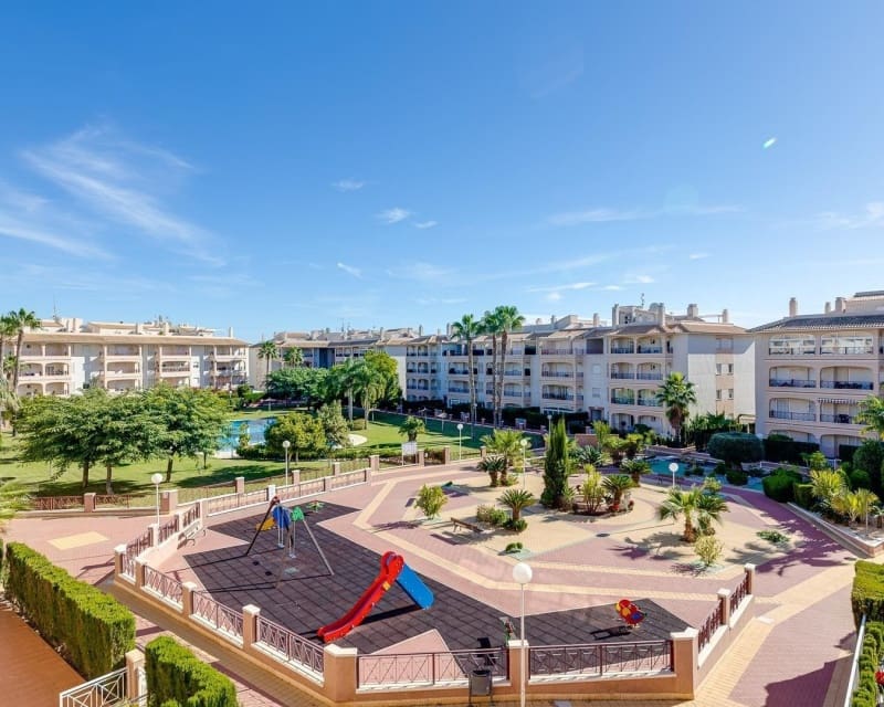 2 sovrum Lägenhet till salu i Playa Flamenca med pool - 218 000 € (Ref: 9926402)