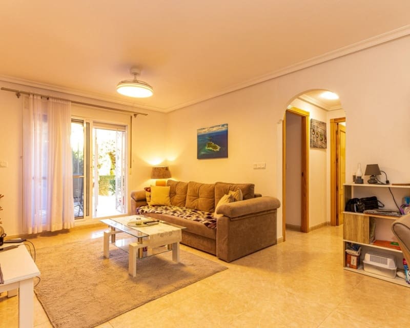 2 sovrum Lägenhet till salu i Playa Flamenca med pool - 218 000 € (Ref: 9926402)
