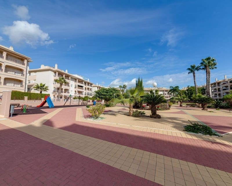 2 sovrum Lägenhet till salu i Playa Flamenca med pool - 218 000 € (Ref: 9926402)