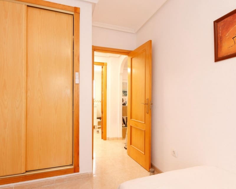 2 sovrum Lägenhet till salu i Playa Flamenca med pool - 218 000 € (Ref: 9926402)