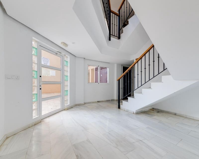 2 sovrum Lägenhet till salu i Playa Flamenca med pool - 218 000 € (Ref: 9926402)