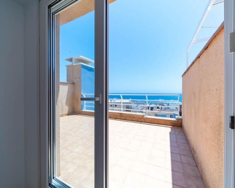 3 quarto Casa em Banda para venda em Cabo Roig com piscina garagem - 450 000 € (Ref: 9926403)
